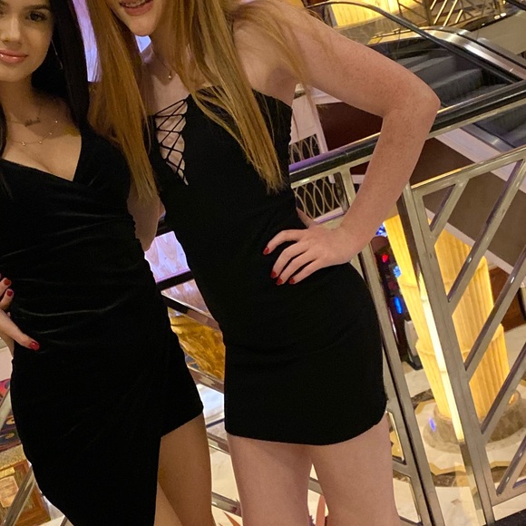 Dress - Picture 3 of 3